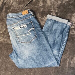 American Eagle distressed Tomgirl jeans